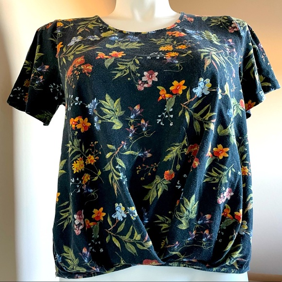 Alkamy Black Flutter Sleeve Tee - Picture 1 of 9